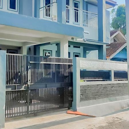 TRIYOGA Homestay Syariah RedPartner Sangkanurip Luaran gambar